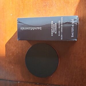 Brand new. Bare minerals blonzer and nudestix stax.